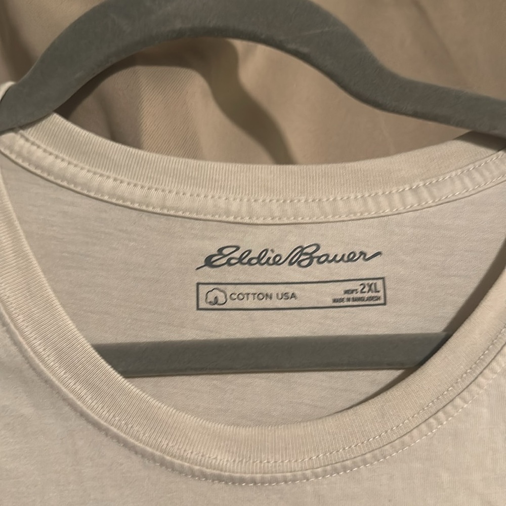 Eddie Bauer Cream Graphic Tee with Sasquatch design - Picture 3 of 3